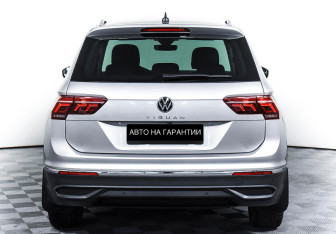 Подержанный автомобиль Volkswagen Tiguan 2021 года (6 фото)