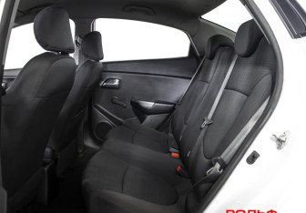 Подержанный автомобиль Kia Rio Sedan 2017 года (10 фото)