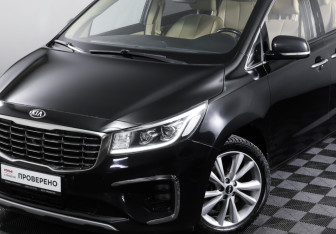 Подержанный автомобиль Kia Carnival 2019 года (28 фото)