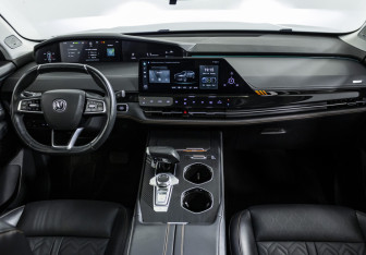 Подержанный автомобиль Changan UNI-K 2023 года (12 фото)