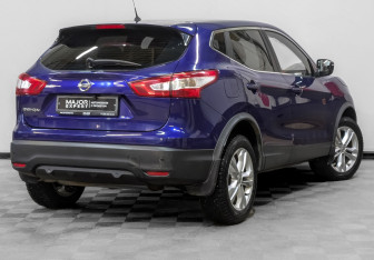 Подержанный автомобиль Nissan Qashqai 2016 года (5 фото)