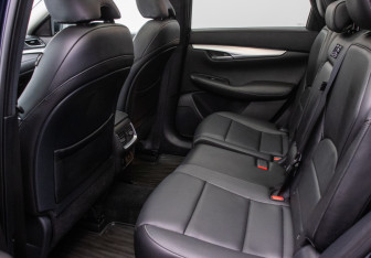 Подержанный автомобиль Infiniti QX50 2018 года (11 фото)