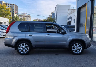 Подержанный автомобиль Nissan X-Trail 2011 года (4 фото)