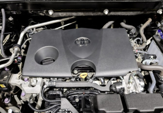 Подержанный автомобиль Toyota RAV4 2020 года (9 фото)
