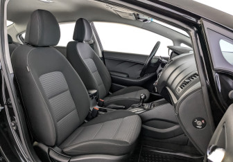 Подержанный автомобиль Kia Cerato Sedan 2016 года (23 фото)