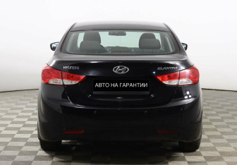 Подержанный автомобиль Hyundai Elantra Sedan 2013 года (4 фото)