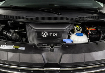 Подержанный автомобиль Volkswagen Multivan 2020 года (5 фото)