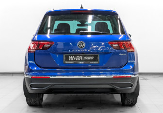 Подержанный автомобиль Volkswagen Tiguan 2021 года (6 фото)