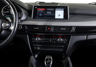 Подержанный автомобиль BMW X6 2018 года (13 фото)
