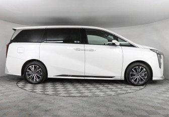 Подержанный автомобиль GAC M8 2025 года (4 фото)