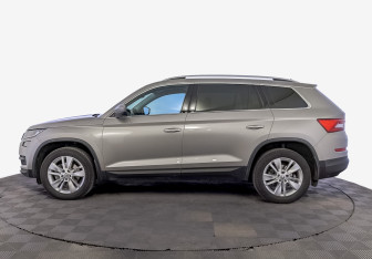 Подержанный автомобиль Skoda Kodiaq 2021 года (8 фото)