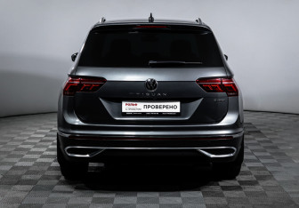Подержанный автомобиль Volkswagen Tiguan 2020 года (6 фото)
