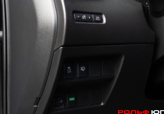 Подержанный автомобиль Nissan X-Trail 2016 года (18 фото)