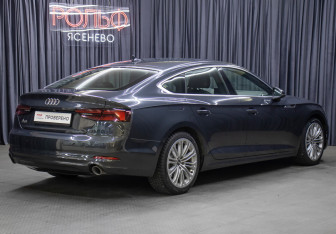 Подержанный автомобиль Audi A5 Liftback 2019 года (5 фото)