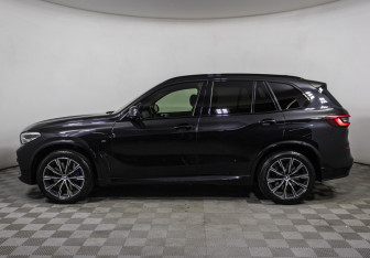 Подержанный автомобиль BMW X5 2019 года (8 фото)