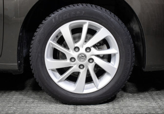 Подержанный автомобиль Nissan Sentra Sedan 2014 года (21 фото)