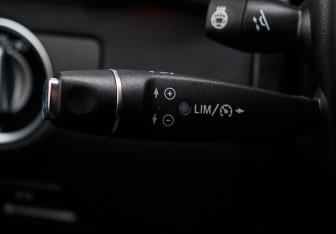 Подержанный автомобиль Mercedes-Benz GLE 2017 года (23 фото)