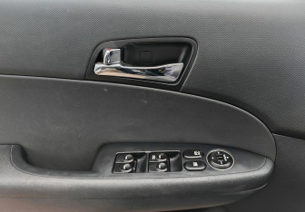 Подержанный автомобиль Hyundai i30 Hatchback 2011 года (12 фото)
