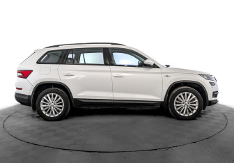 Подержанный автомобиль Skoda Kodiaq 2021 года (4 фото)