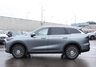 Подержанный автомобиль Chery Tiggo 9 2024 года (8 фото)