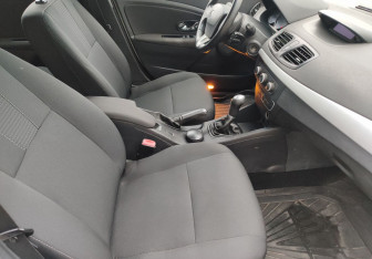 Подержанный автомобиль Renault Megane Hatchback 2012 года (9 фото)