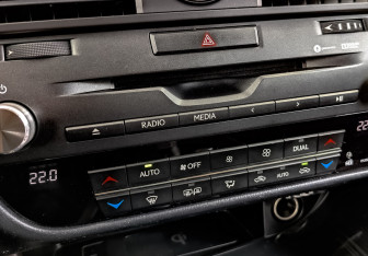 Подержанный автомобиль Lexus RX 2018 года (21 фото)