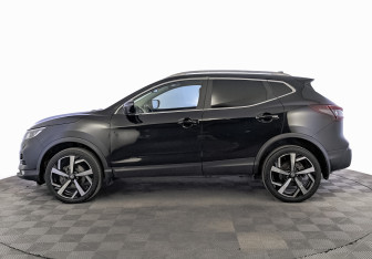 Подержанный автомобиль Nissan Qashqai 2021 года (8 фото)