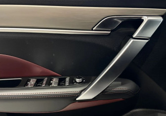 Подержанный автомобиль Geely Coolray 2020 года (20 фото)