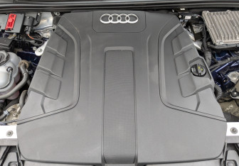 Подержанный автомобиль Audi Q7 2020 года (9 фото)