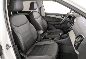 Подержанный автомобиль Jetta VS5 2023 года (24 фото)