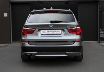 Подержанный автомобиль BMW X3 2013 года (6 фото)