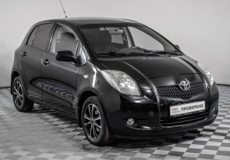 Подержанный автомобиль Toyota Yaris Hatchback 2008 года (3 фото)