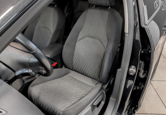 Подержанный автомобиль SEAT Leon Hatchback 2013 года (20 фото)