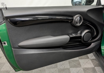 Подержанный автомобиль MINI Hatch 2021 года (20 фото)