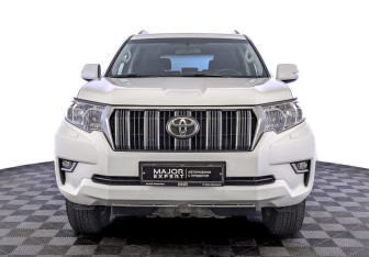 Подержанный автомобиль Toyota Land Cruiser Prado 2021 года (2 фото)