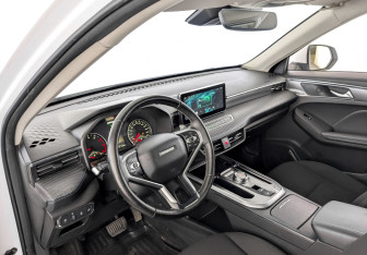 Подержанный автомобиль Haval Jolion 2023 года (16 фото)