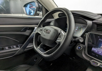 Подержанный автомобиль Geely Atlas Pro 2023 года (24 фото)