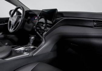 Подержанный автомобиль Toyota Camry Sedan 2022 года (9 фото)