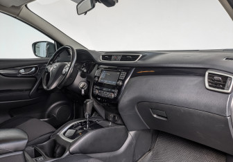 Подержанный автомобиль Nissan Qashqai 2014 года (13 фото)