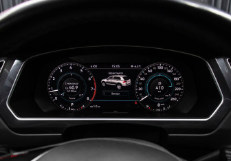 Подержанный автомобиль Volkswagen Tiguan 2017 года (14 фото)