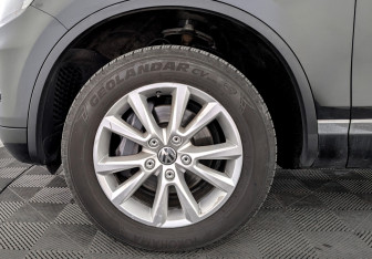Подержанный автомобиль Volkswagen Touareg 2011 года (18 фото)