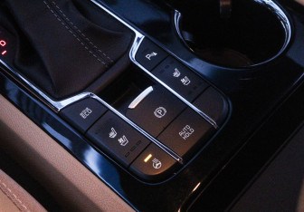 Подержанный автомобиль Kia Carnival 2020 года (22 фото)