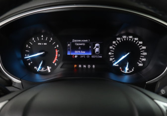 Подержанный автомобиль Ford Mondeo Sedan 2016 года (11 фото)