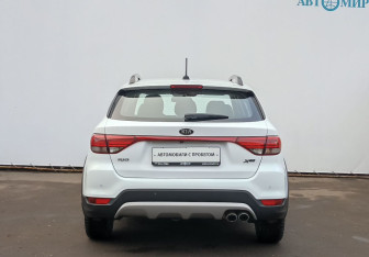 Подержанный автомобиль Kia Rio Hatchback 2018 года (6 фото)