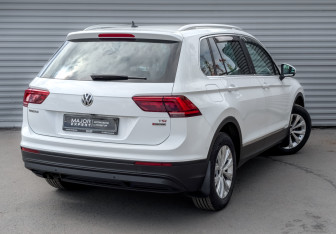 Подержанный автомобиль Volkswagen Tiguan 2017 года (4 фото)