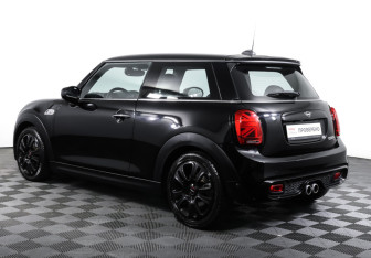 Подержанный автомобиль MINI Hatch 2020 года (7 фото)
