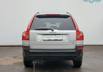 Подержанный автомобиль Volvo XC90 2004 года (6 фото)