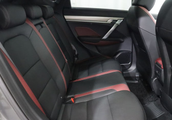 Подержанный автомобиль Geely Coolray 2023 года (24 фото)