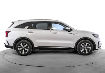 Подержанный автомобиль Kia Sorento 2021 года (4 фото)