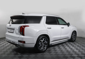Подержанный автомобиль Hyundai Palisade 2021 года (5 фото)